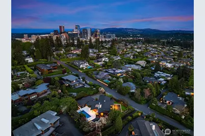 9242 NE 14th Street, Clyde Hill, WA 98004 - Photo 40