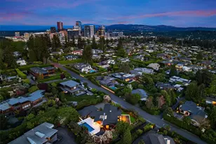 9242 NE 14th St, Clyde Hill, WA 98004 - Photo 40