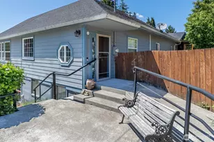 320 China Garden Rd, Kalama, WA 98625 - Photo 2