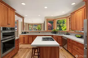 13223 NE Cambridge Crest Way, Bainbridge Island, WA 98110 - Photo 10