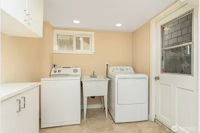 724 16th Avenue W, Kirkland, WA 98033 - Photo 18