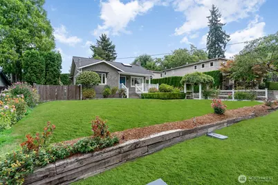 724 16th Avenue W, Kirkland, WA 98033 - Photo 2