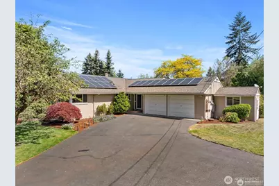 11411 Clovercrest Drive SW, Lakewood, WA 98499 - Photo 2