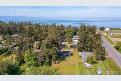 1986 Peacock Lane, Oak Harbor, WA 98277 - Photo 10