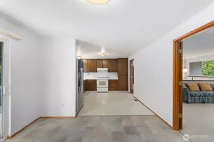 21627 9th Pl W, Bothell, WA 98021 - Photo 16