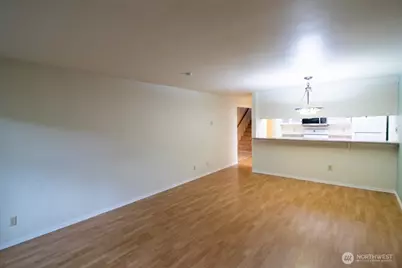 8800 20th Avenue NE #B108, Seattle, WA 98115 - Photo 4
