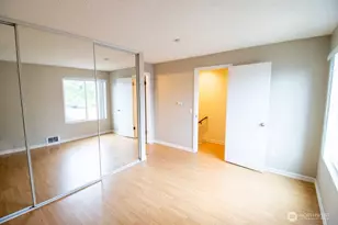 8800 20th Ave NE, Seattle, WA 98115 - Photo 10