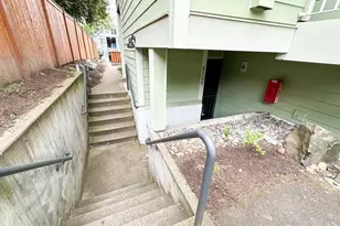 8800 20th Ave NE, Seattle, WA 98115 - Photo 2