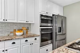 24861 NE 1st Pl, Sammamish, WA 98074 - Photo 12