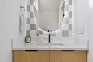 6223 9th Ave NE, Seattle, WA 98115 - Photo 10