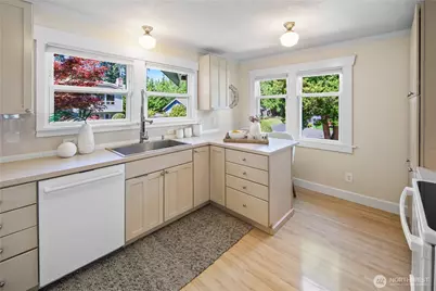 8920 240th Street SW, Edmonds, WA 98026 - Photo 8