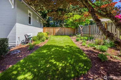 8920 240th Street SW, Edmonds, WA 98026 - Photo 32