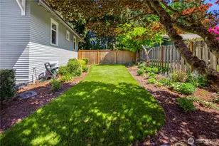 8920 240th St SW, Edmonds, WA 98026 - Photo 32