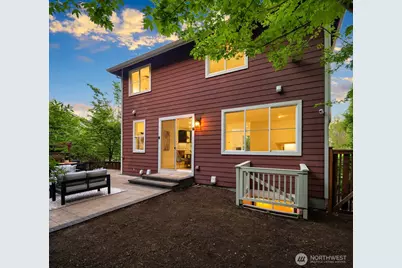 7601 39th Avenue S, Seattle, WA 98118 - Photo 32