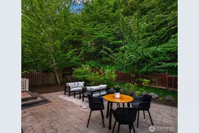 7601 39th Avenue S, Seattle, WA 98118 - Photo 10