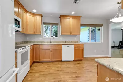 32226 39th Avenue S, Federal Way, WA 98001 - Photo 8