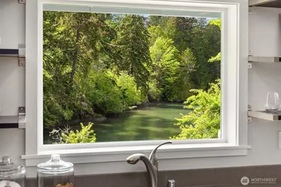 9171 Miller Road NE, Bainbridge Island, WA 98110 - Photo 12