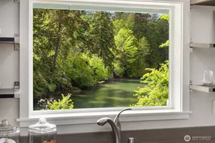 9171 Miller Rd NE, Bainbridge Island, WA 98110 - Photo 12