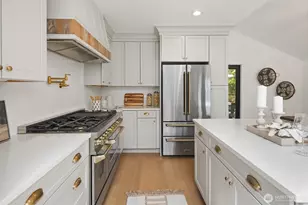1014 4th Ave N, Seattle, WA 98109 - Photo 10