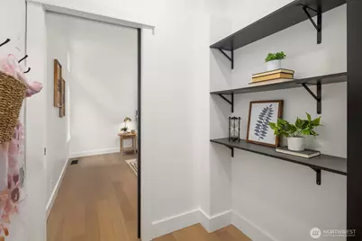 1014 4th Avenue N, Seattle, WA 98109 - Photo 30