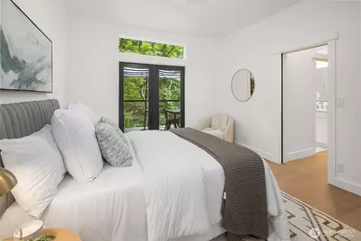 1014 4th Avenue N, Seattle, WA 98109 - Photo 14
