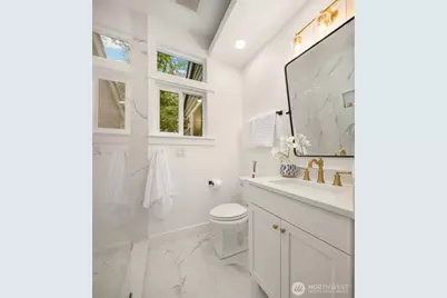 1014 4th Avenue N, Seattle, WA 98109 - Photo 20