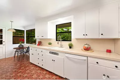 1529 NE 107th Street, Seattle, WA 98125 - Photo 16