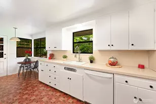 1529 NE 107th St, Seattle, WA 98125 - Photo 16
