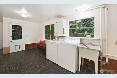 1529 NE 107th Street, Seattle, WA 98125 - Photo 24