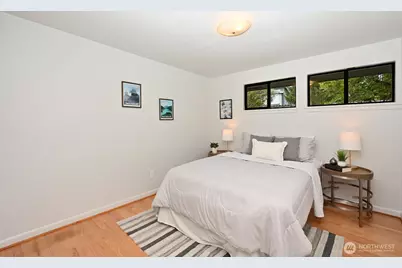 1529 NE 107th Street, Seattle, WA 98125 - Photo 12