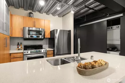 401 9th Avenue N #112, Seattle, WA 98109 - Photo 12