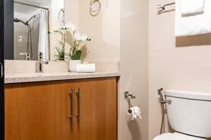 401 9th Ave N, Seattle, WA 98109 - Photo 24