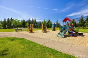 2055 Larchmount Dr NE, Issaquah, WA 98029 - Photo 30