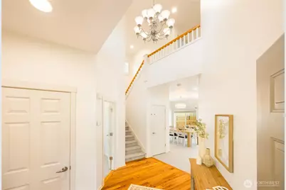 2055 Larchmount Drive NE, Issaquah, WA 98029 - Photo 4