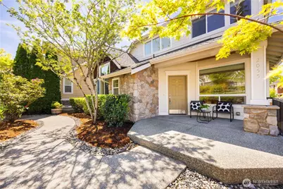 2055 Larchmount Drive NE, Issaquah, WA 98029 - Photo 2