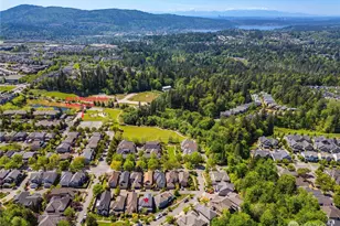 2055 Larchmount Dr NE, Issaquah, WA 98029 - Photo 32