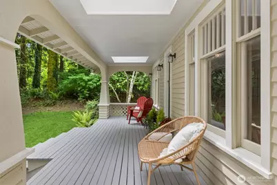 14864 Sivertson Road NE, Bainbridge Island, WA 98110 - Photo 2