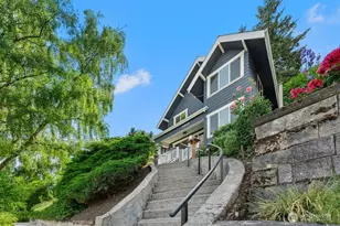 5243 19th Ave NE, Seattle, WA 98105 - Photo 2
