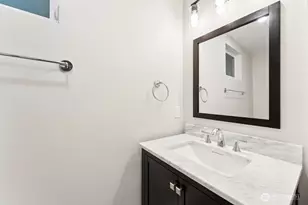 5243 19th Ave NE, Seattle, WA 98105 - Photo 18