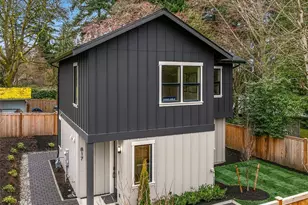 817 18th Ave W, Kirkland, WA 98033 - Photo 1