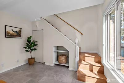 2025 Fairview Avenue E #E, Seattle, WA 98102 - Photo 24