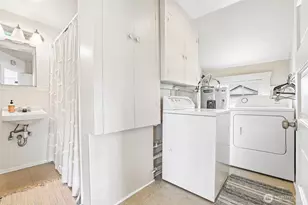 315 NE 65th St, Seattle, WA 98115 - Photo 22