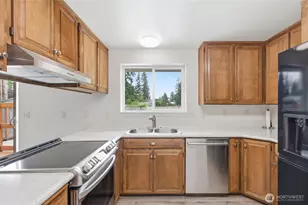 1804 157th St Ct E, Tacoma, WA 98445 - Photo 8