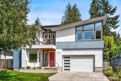 12516 Phinney Avenue N, Seattle, WA 98133 - Photo 1