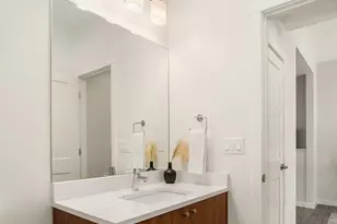 12516 Phinney Ave N, Seattle, WA 98133 - Photo 16