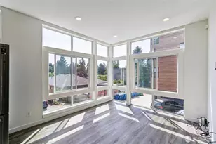 12006 31st Ave NE, Seattle, WA 98125 - Photo 10