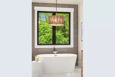 10415 SE 13th Street, Bellevue, WA 98004 - Photo 28