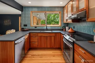 8317 Duncan Ave S, Seattle, WA 98118 - Photo 18