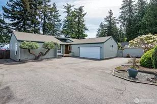 1985 Cascade View Dr, Camano Island, WA 98282 - Photo 4