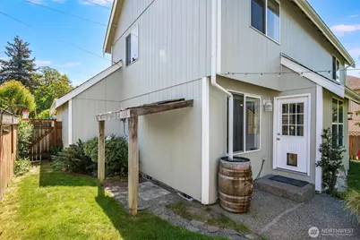 203 3rd Street NE, Yelm, WA 98597 - Photo 4